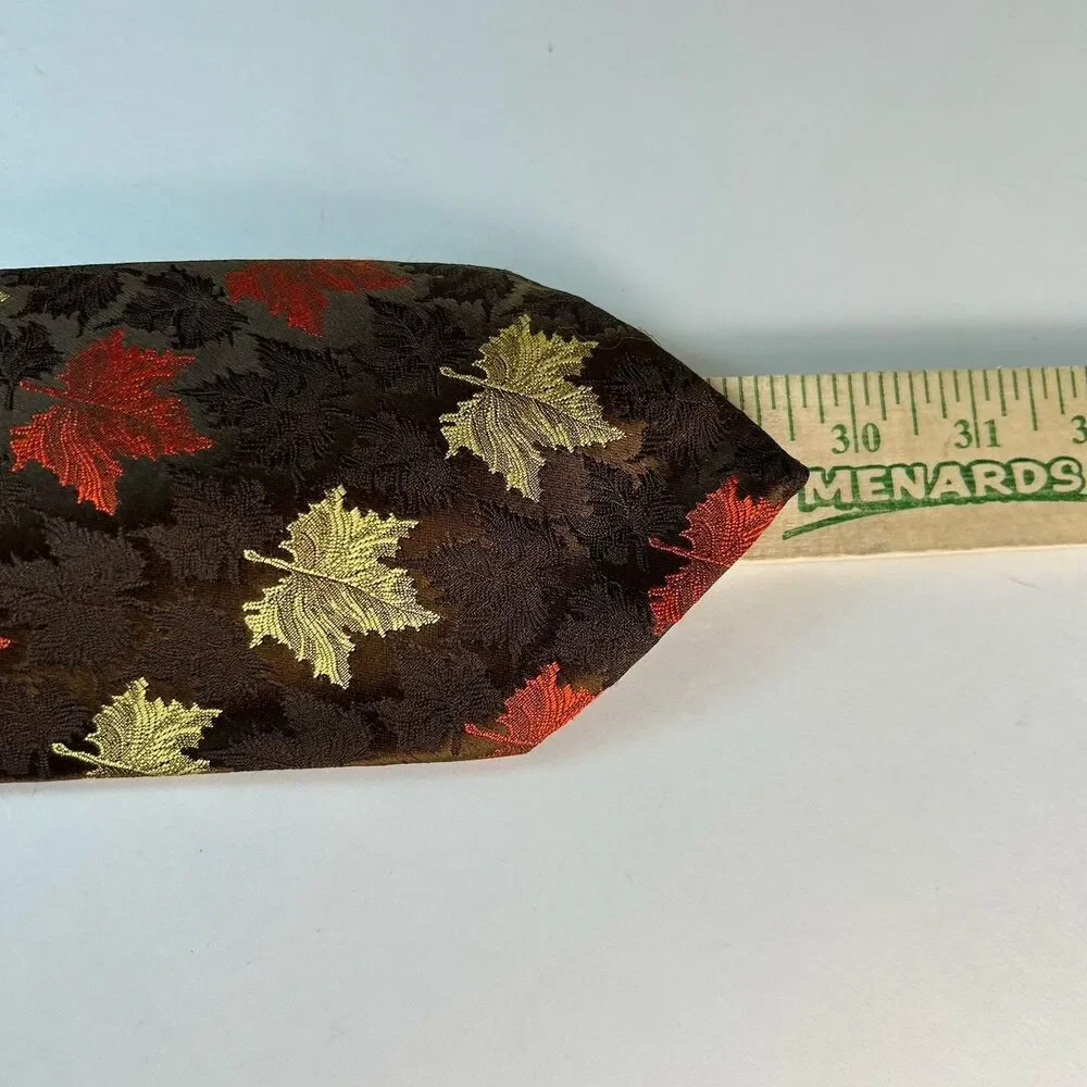 Trevira Italy Men’s Brown Orange Gold Vintage Maple Leaf Print Tie